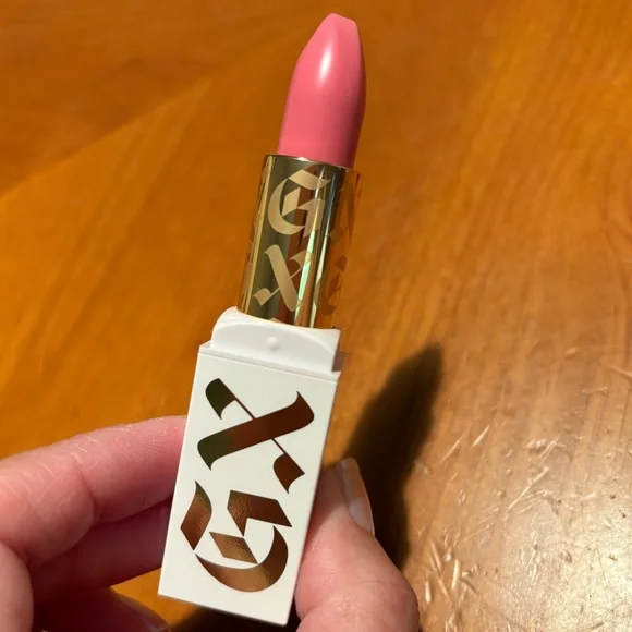 GXVE by Gwen Stefani Plumping Lip Balm - Picture 5 of 16